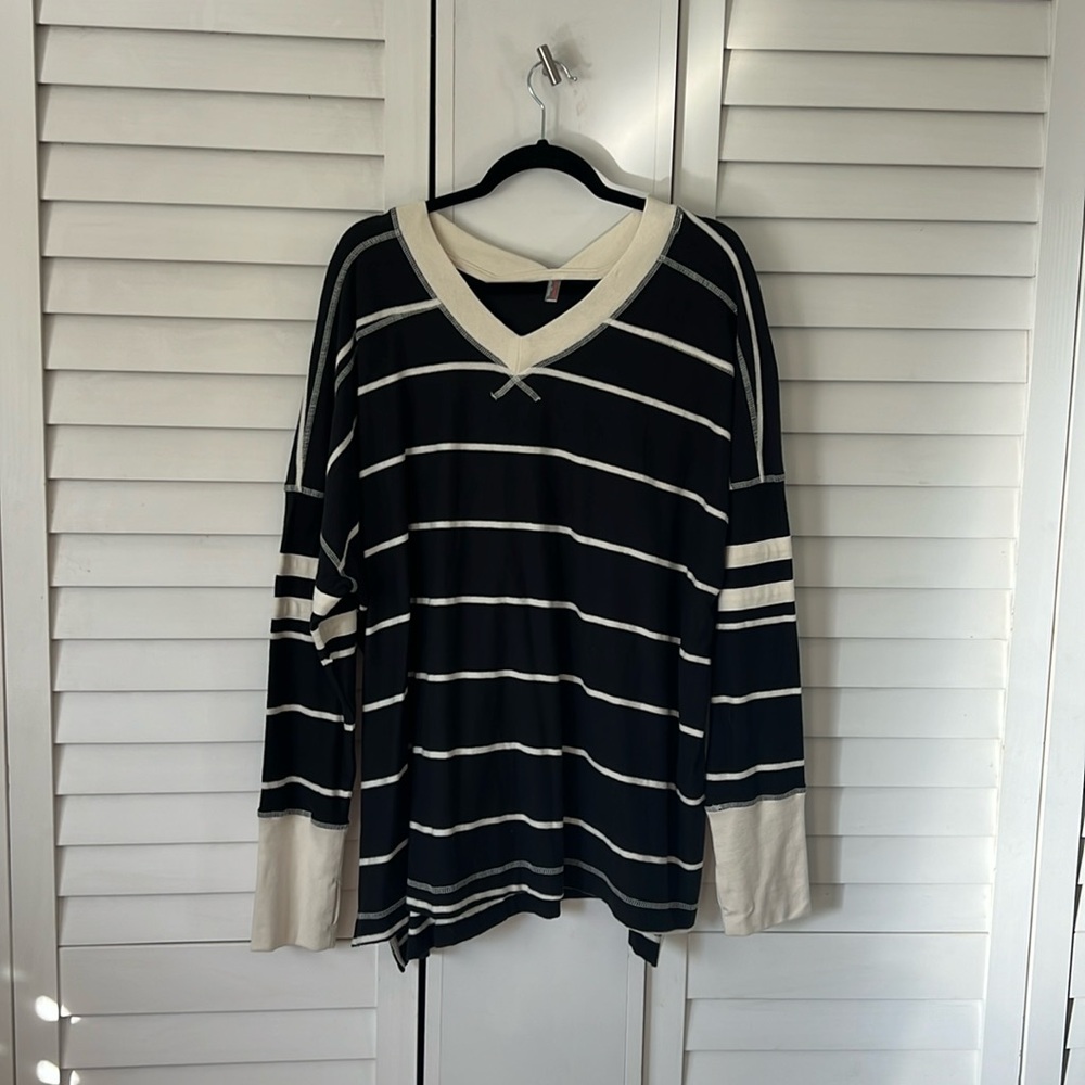 Long sleeve, stripped, top